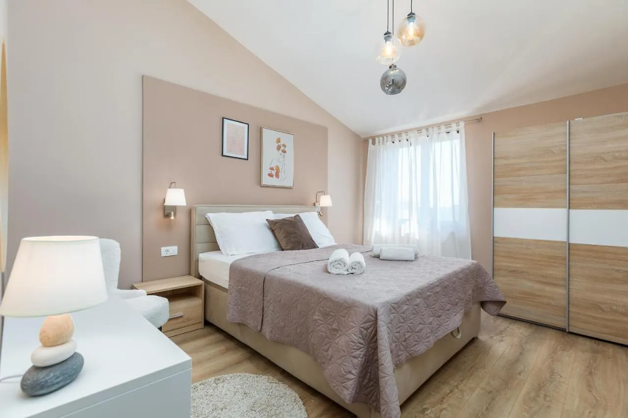 Wine House Apartments & Rooms Marceta 0*, Fazana